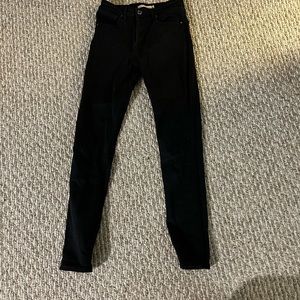 LEVI’S 721 SKINNY BLACK HIGH RISE W26
